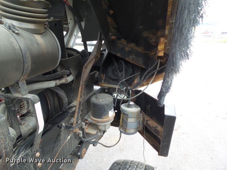 image for item DF0926 2014 Capacity TJ5000  yard truck