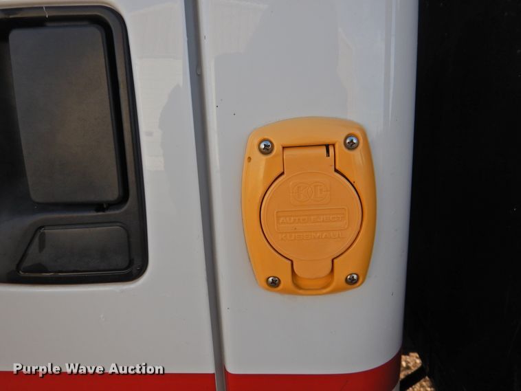 image for item DG1492 2004 Ford F450 Super Duty  brush fire truck