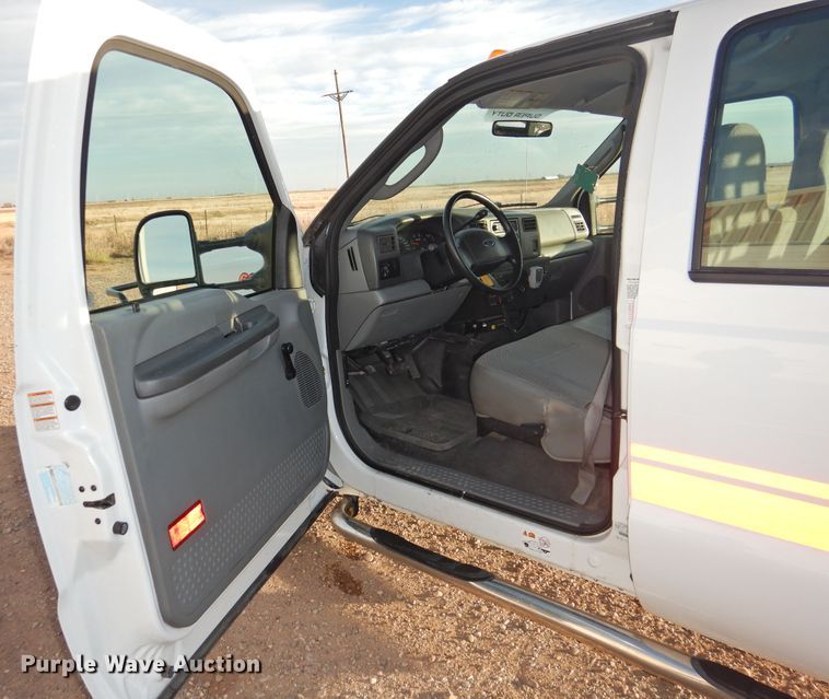 image for item DG1492 2004 Ford F450 Super Duty  brush fire truck