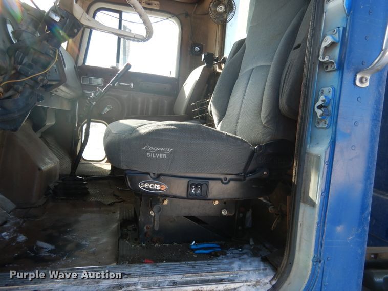 image for item DG4640 1978 International F4370  silage truck