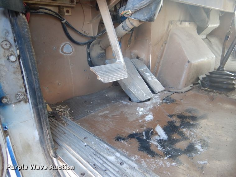 image for item DG4640 1978 International F4370  silage truck