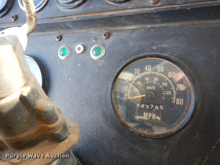 image for item DG4640 1978 International F4370  silage truck