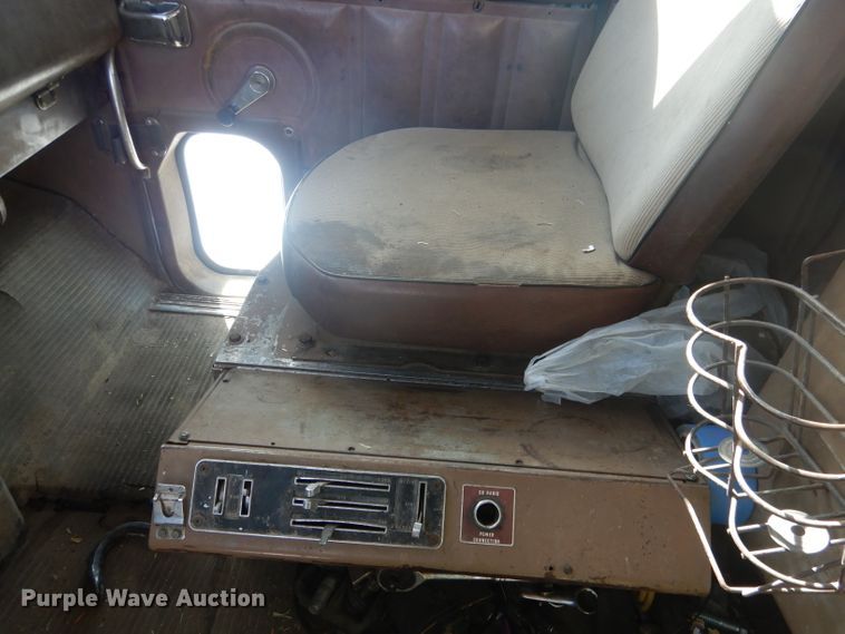 image for item DG4640 1978 International F4370  silage truck