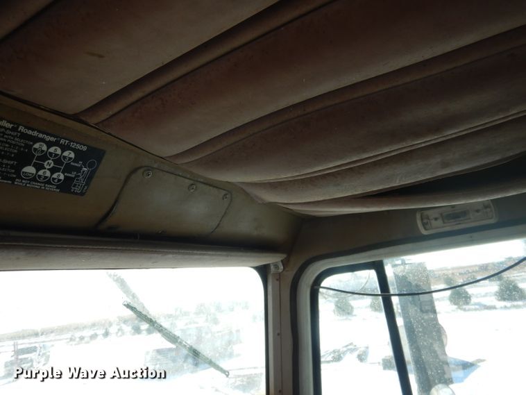 image for item DG4640 1978 International F4370  silage truck