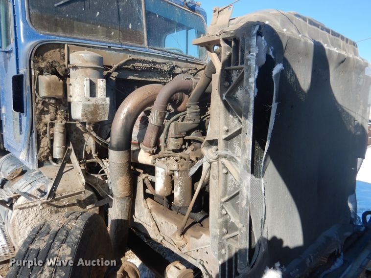 image for item DG4640 1978 International F4370  silage truck