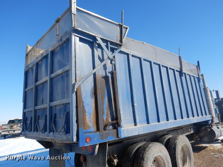 image for item DG4640 1978 International F4370  silage truck