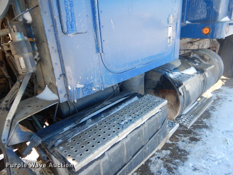 image for item DG4640 1978 International F4370  silage truck