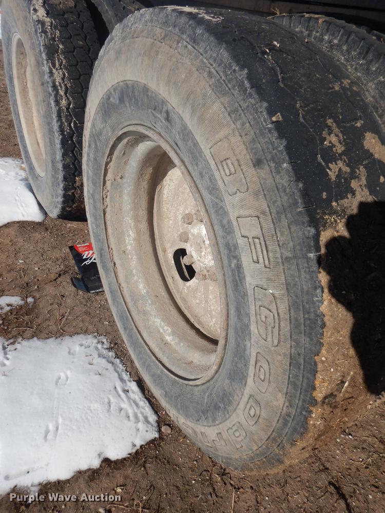 image for item DG4640 1978 International F4370  silage truck