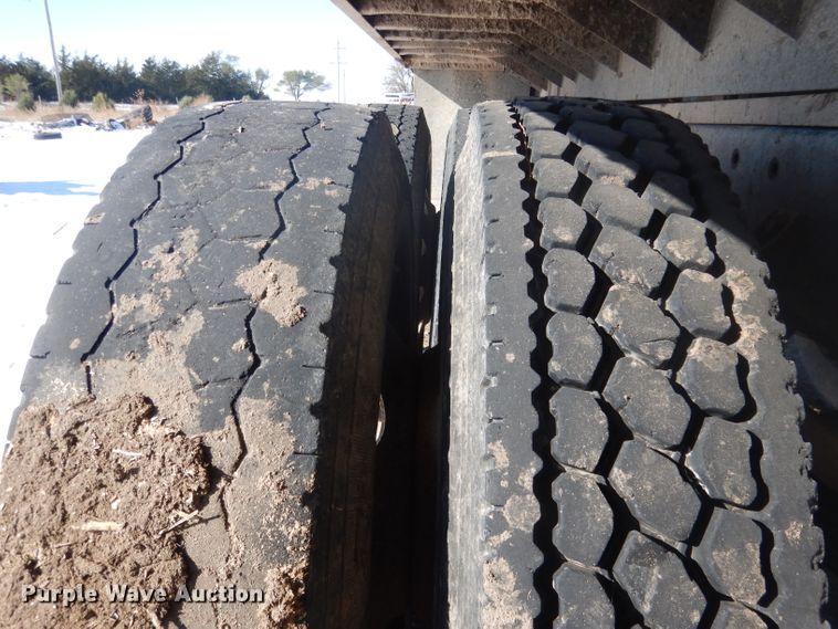 image for item DG4640 1978 International F4370  silage truck