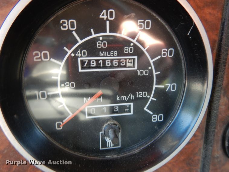 image for item DH0247 2001 Kenworth T800  semi truck