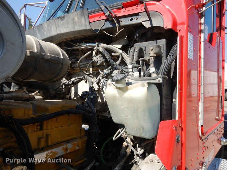 image for item DH0247 2001 Kenworth T800  semi truck