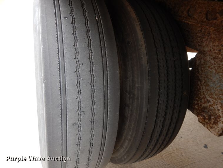 image for item DH3281 1999 Wabash dry van trailer