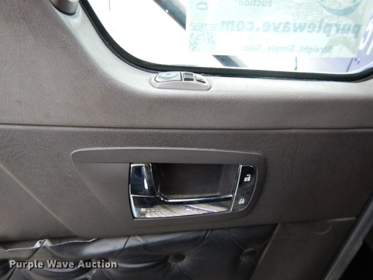 image for item DH3333 2014 Kenworth T800  semi truck