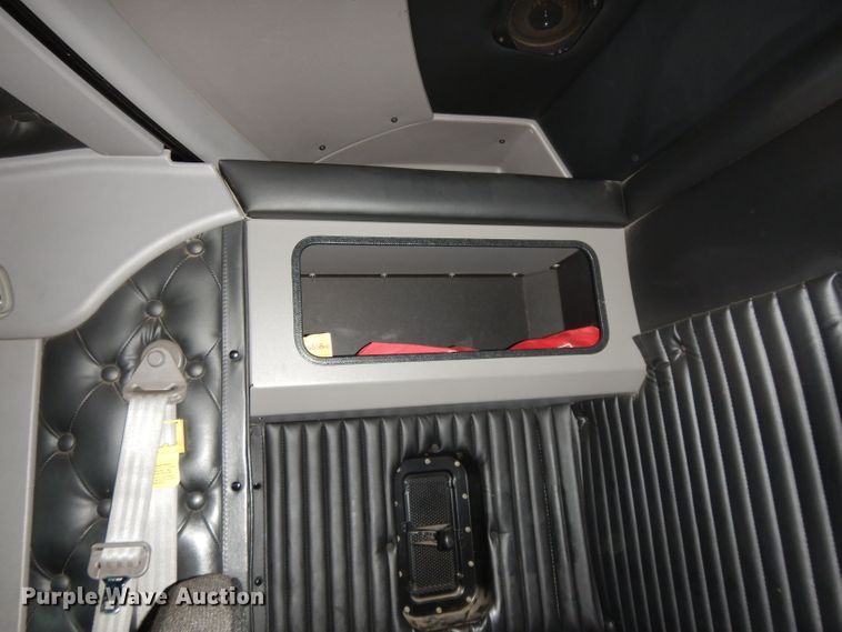 image for item DH3333 2014 Kenworth T800  semi truck