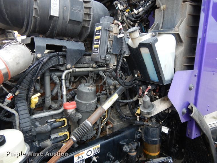 image for item DH3333 2014 Kenworth T800  semi truck