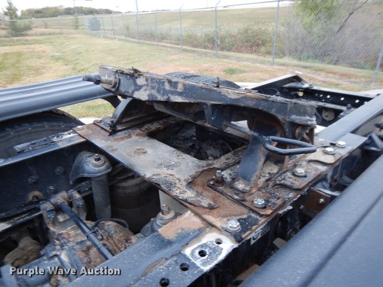 image for item DH3333 2014 Kenworth T800  semi truck