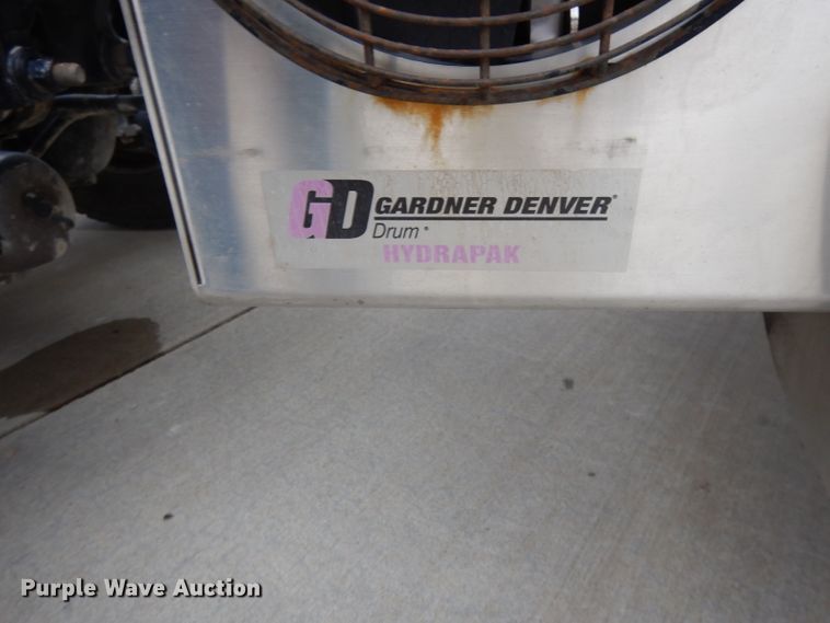 image for item DH3333 2014 Kenworth T800  semi truck