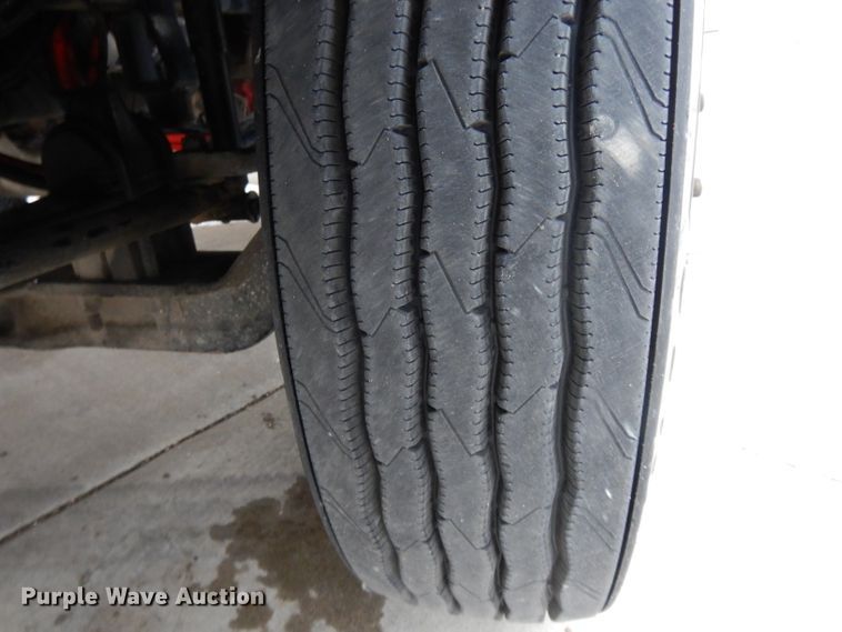 image for item DH3333 2014 Kenworth T800  semi truck