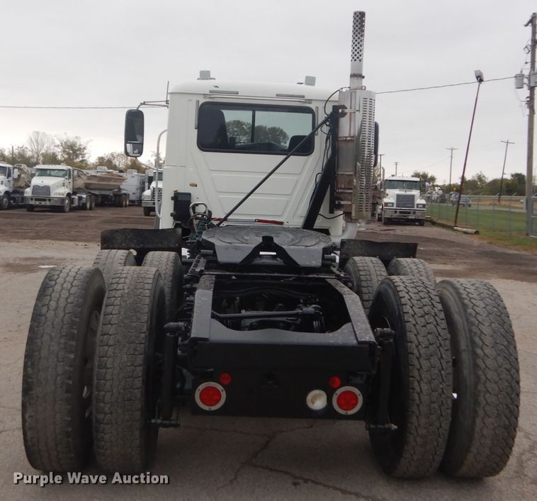 image for item DH5225 2009 Mack GU713  semi truck