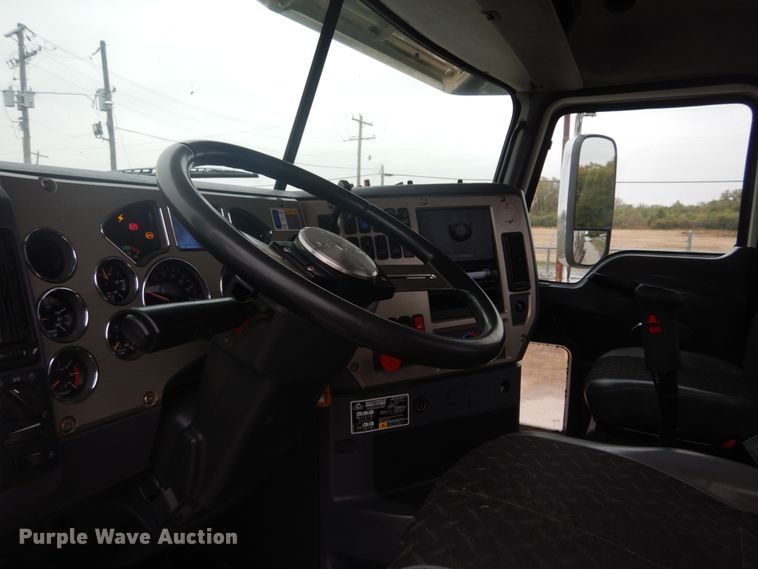 image for item DH5225 2009 Mack GU713  semi truck