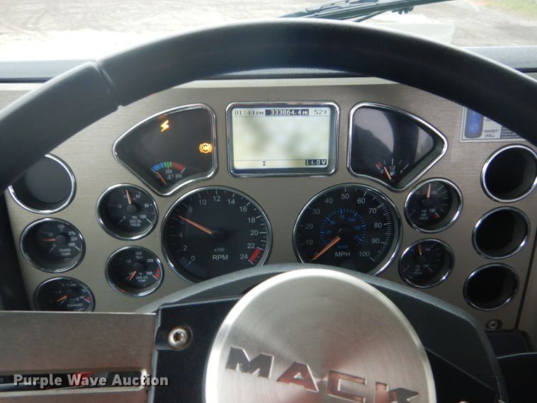 image for item DH5225 2009 Mack GU713  semi truck