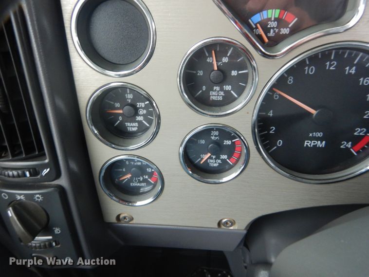 image for item DH5225 2009 Mack GU713  semi truck