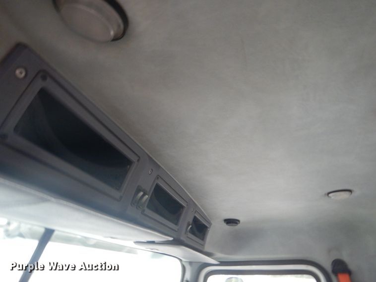 image for item DH5225 2009 Mack GU713  semi truck