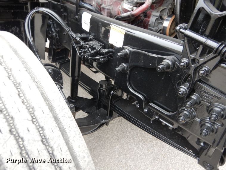 image for item DH5225 2009 Mack GU713  semi truck