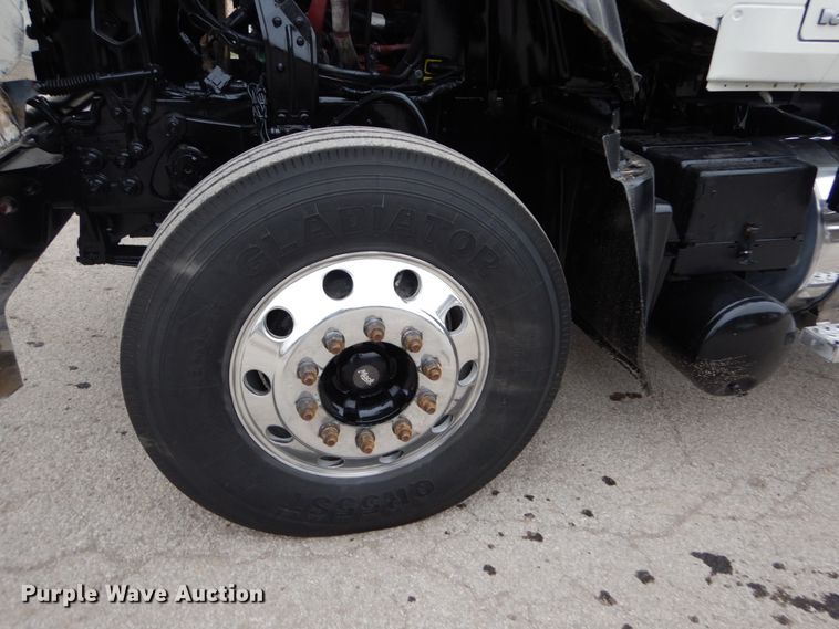 image for item DH5225 2009 Mack GU713  semi truck