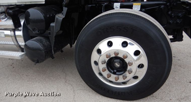 image for item DH5225 2009 Mack GU713  semi truck