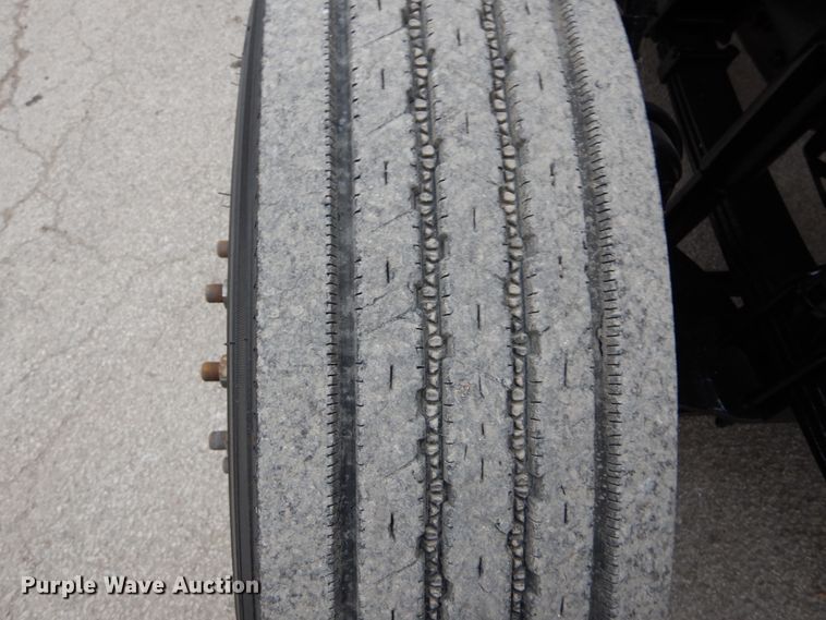 image for item DH5225 2009 Mack GU713  semi truck