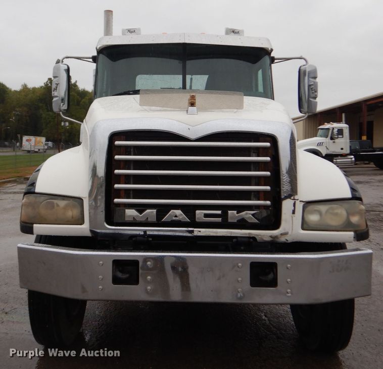 image for item DH5226 2009 Mack GU713  semi truck