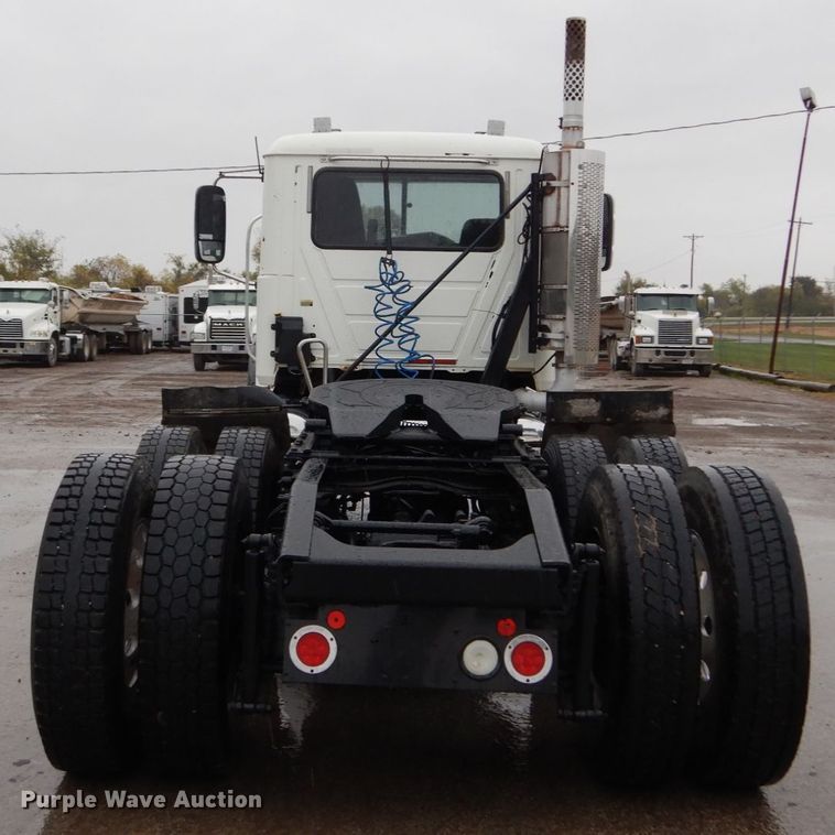 image for item DH5226 2009 Mack GU713  semi truck