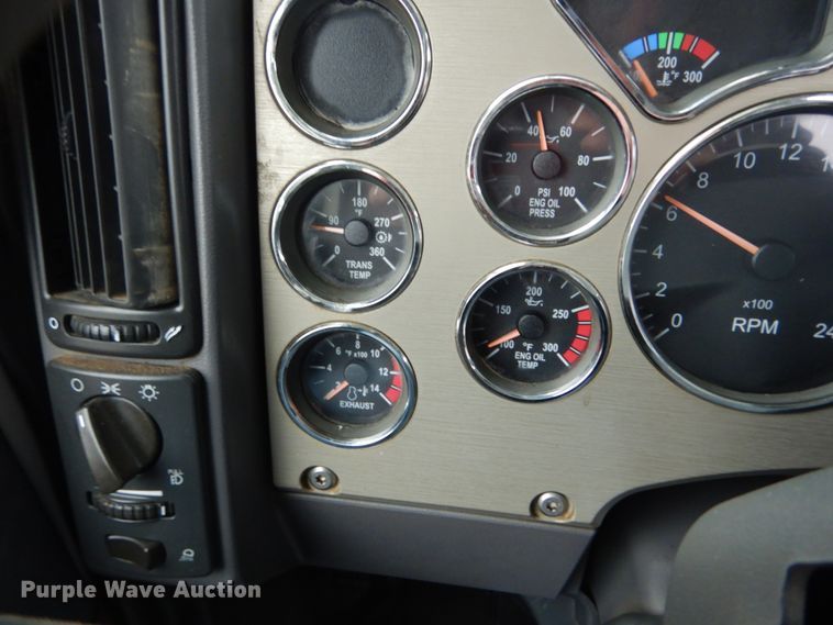 image for item DH5226 2009 Mack GU713  semi truck