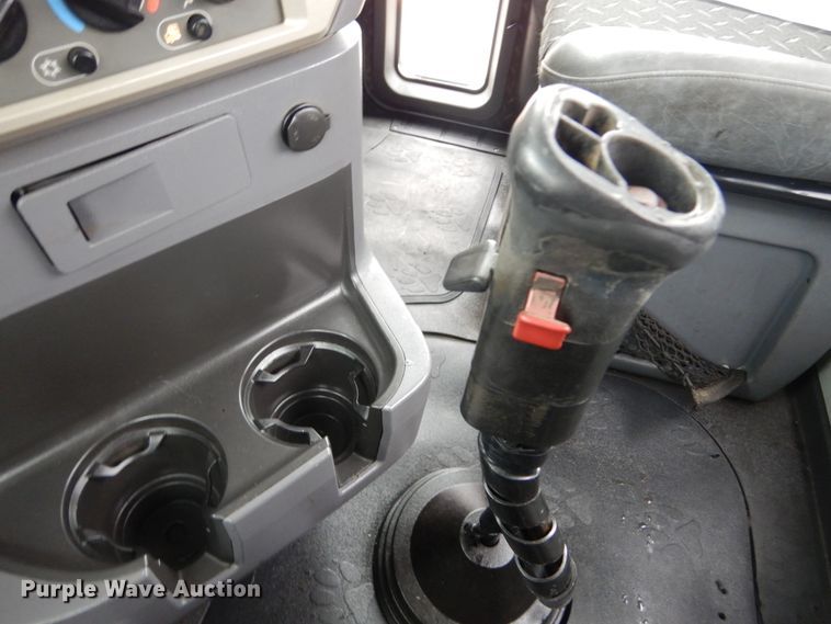 image for item DH5226 2009 Mack GU713  semi truck