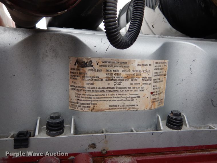 image for item DH5226 2009 Mack GU713  semi truck