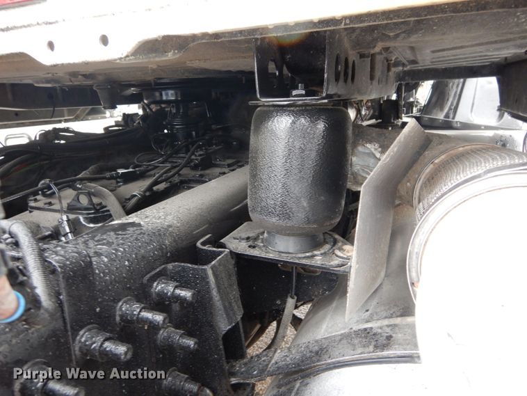 image for item DH5226 2009 Mack GU713  semi truck