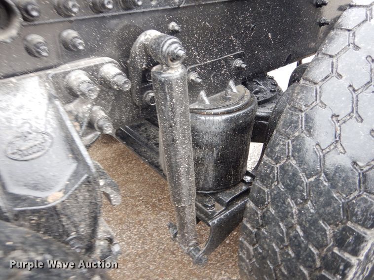 image for item DH5226 2009 Mack GU713  semi truck