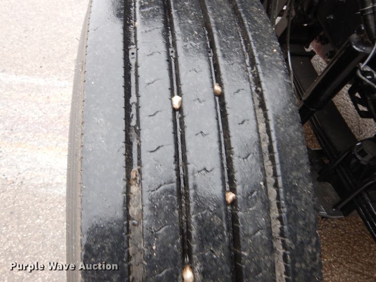 image for item DH5226 2009 Mack GU713  semi truck