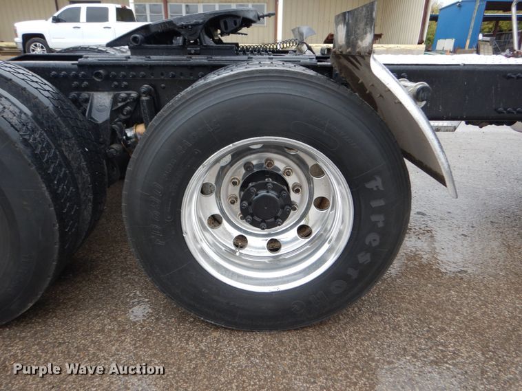 image for item DH5226 2009 Mack GU713  semi truck