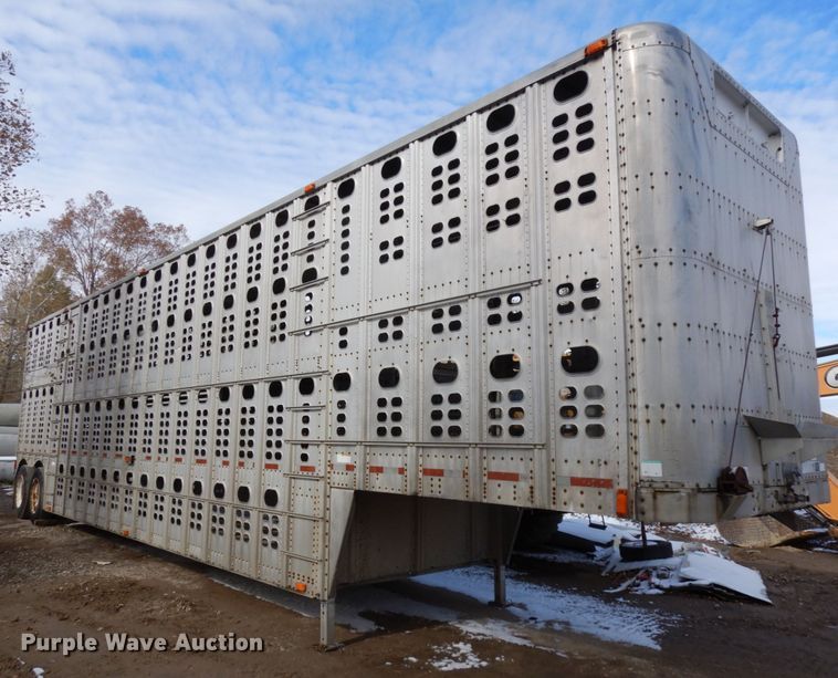 image for item DH6728 1990 Wilson PSDCL-308 livestock trailer
