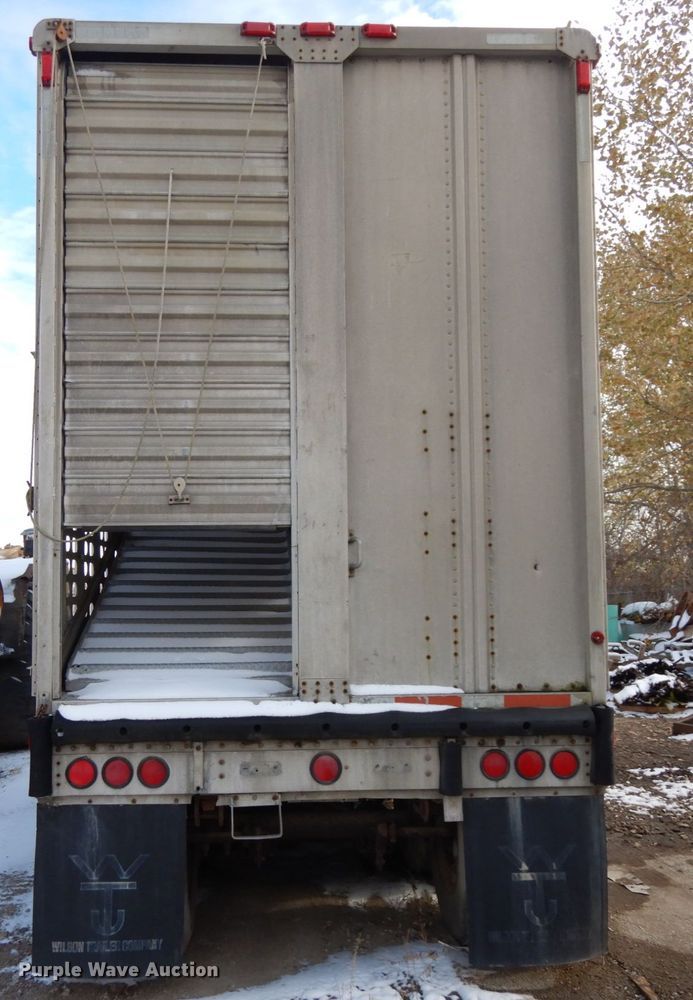 image for item DH6728 1990 Wilson PSDCL-308 livestock trailer