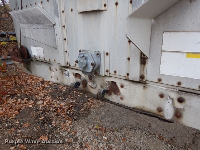 image for item DH6728 1990 Wilson PSDCL-308 livestock trailer