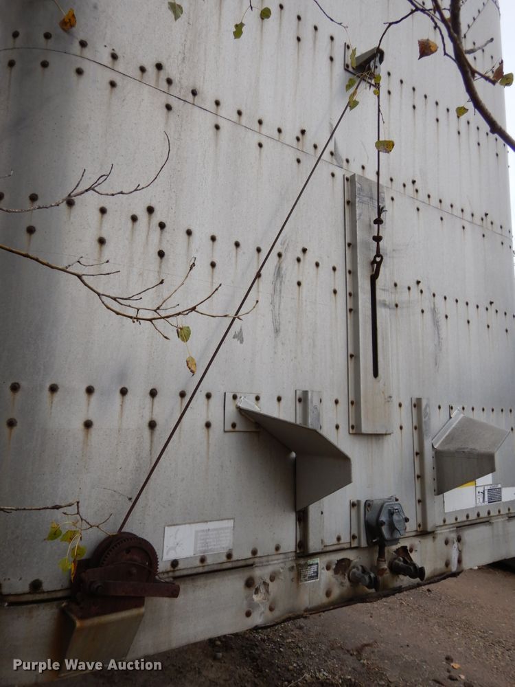 image for item DH6728 1990 Wilson PSDCL-308 livestock trailer