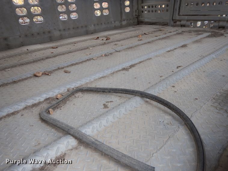 image for item DH6728 1990 Wilson PSDCL-308 livestock trailer