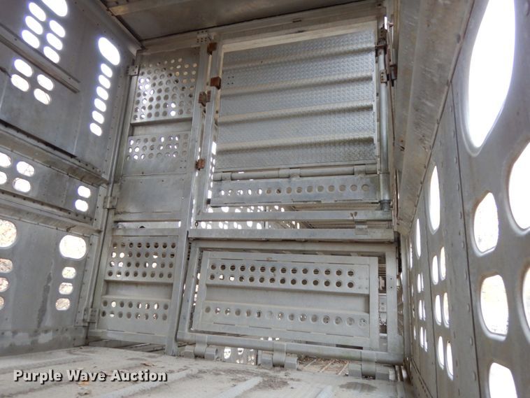 image for item DH6728 1990 Wilson PSDCL-308 livestock trailer