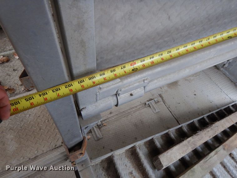 image for item DH6728 1990 Wilson PSDCL-308 livestock trailer