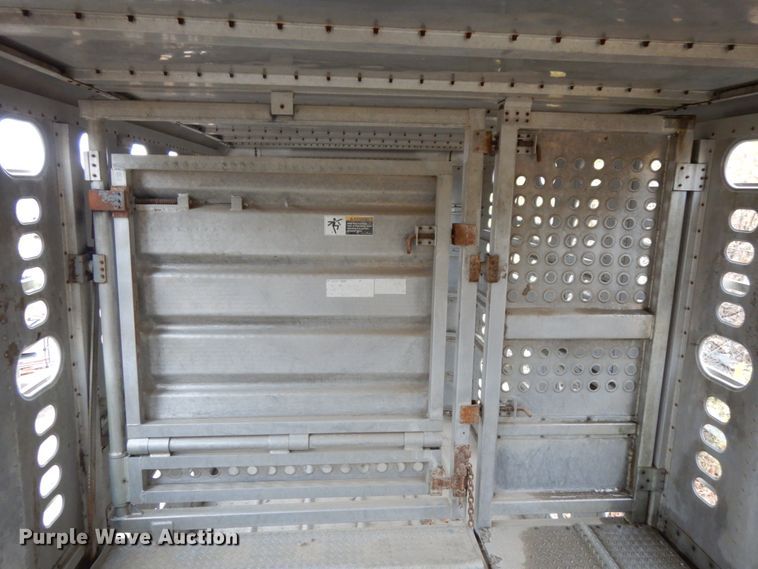 image for item DH6728 1990 Wilson PSDCL-308 livestock trailer