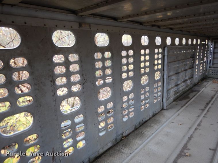 image for item DH6728 1990 Wilson PSDCL-308 livestock trailer