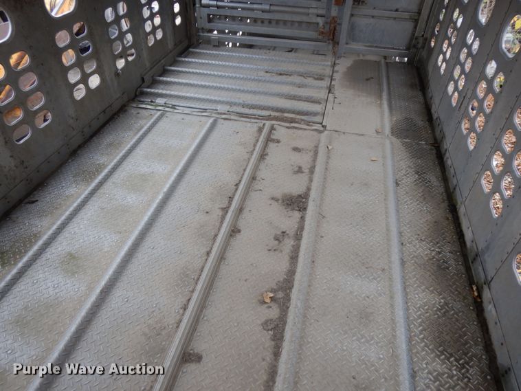 image for item DH6728 1990 Wilson PSDCL-308 livestock trailer